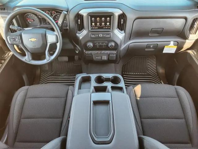 2026 Chevrolet Silverado 1500 2WD Crew Cab Short Bed Custom