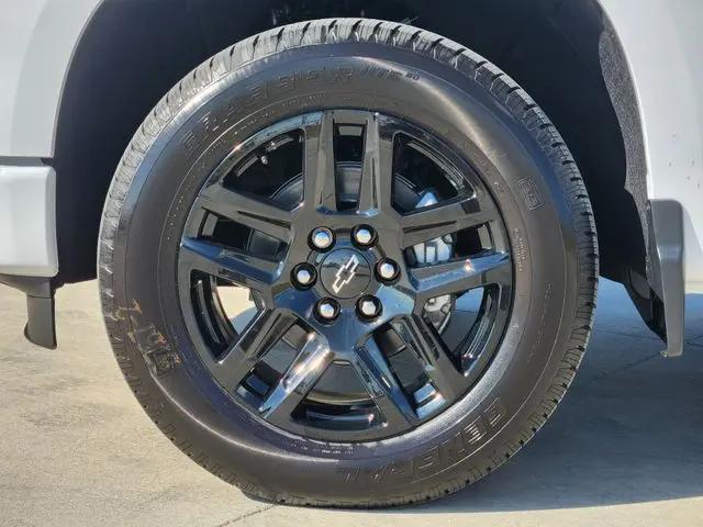 2026 Chevrolet Silverado 1500 2WD Crew Cab Short Bed Custom