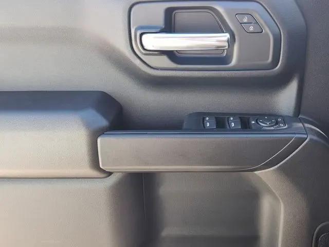 2026 Chevrolet Silverado 1500 2WD Crew Cab Short Bed Custom