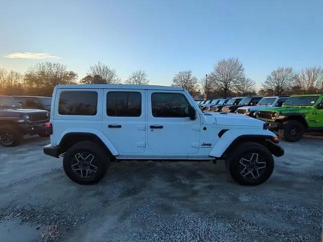 2025 Jeep Wrangler 4-Door Sahara 4x4