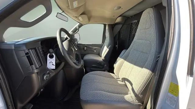 2025 Chevrolet Express Cargo Van RWD 2500 Regular Wheelbase WT
