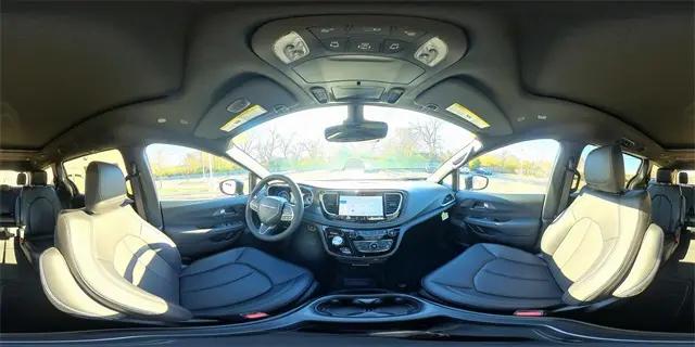 2026 Chrysler Pacifica Select AWD