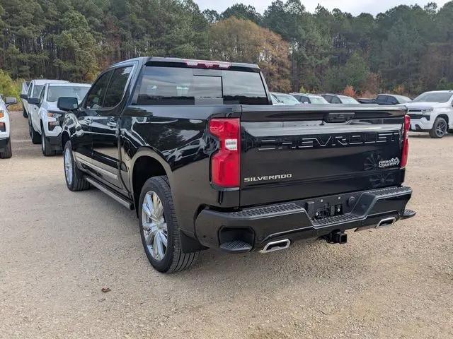 2026 Chevrolet Silverado 1500 4WD Crew Cab Short Bed High Country
