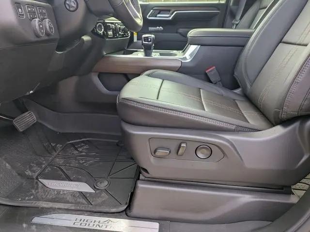 2026 Chevrolet Silverado 1500 4WD Crew Cab Short Bed High Country