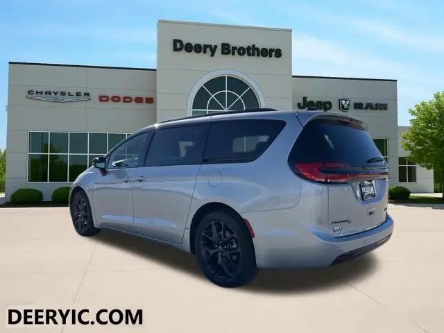 2026 Chrysler Pacifica Limited