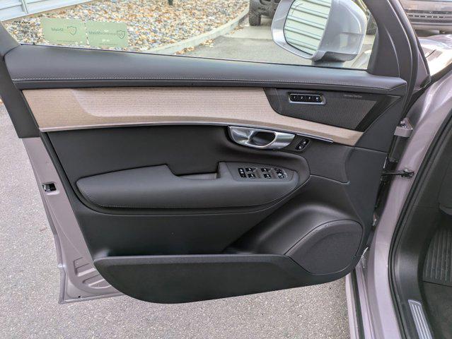 2026 Volvo XC90 Plus, B5 AWD Gas (mild hybrid), Gasoline, Bright, 7 Seats
