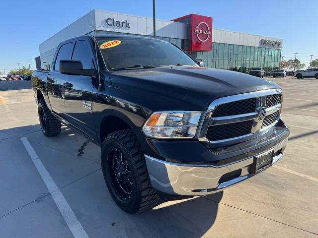 2022 RAM 1500 Classic SLT Crew Cab 4x4 57 Box 2022 RAM 1500 Classic SLT Crew Cab 4x4 57 Box