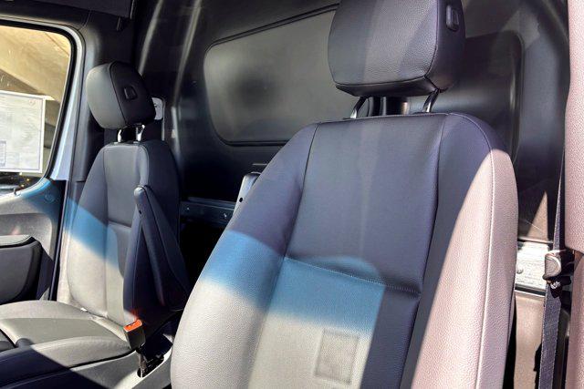 2026 Mercedes-Benz Sprinter Cargo Van Standard Roof 4-Cyl Diesel
