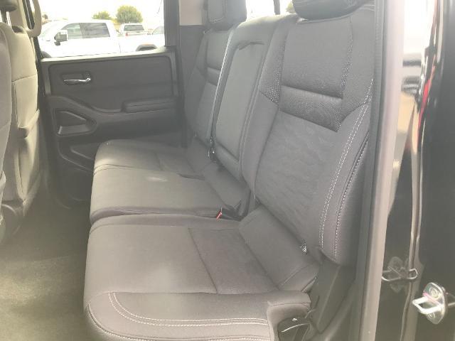 2022 Nissan Frontier Crew Cab SV 4x2