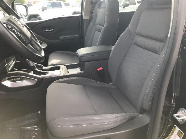 2022 Nissan Frontier Crew Cab SV 4x2
