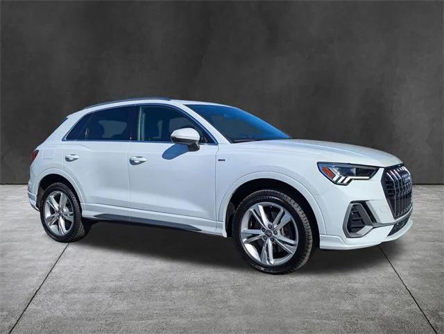 2020 Audi Q3 Premium Plus 45 TFSI S line quattro Tiptronic 2020 Audi Q3 Premium Plus 45 TFSI S line quattro Tiptronic
