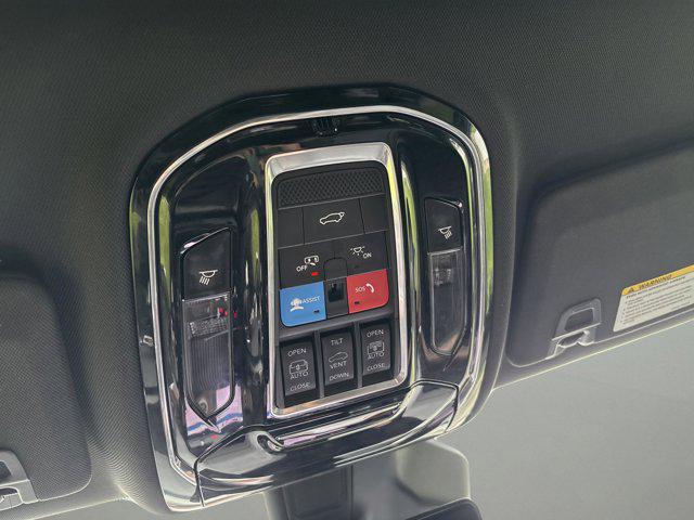 2022 Jeep Grand Cherokee Summit 4x4