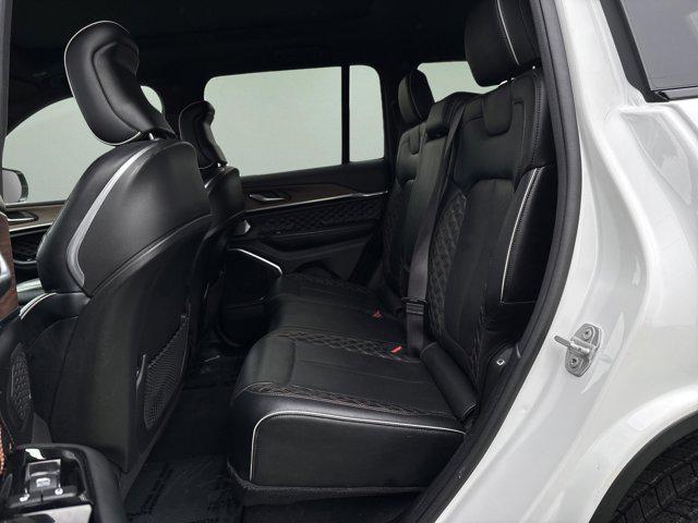 2022 Jeep Grand Cherokee Summit 4x4
