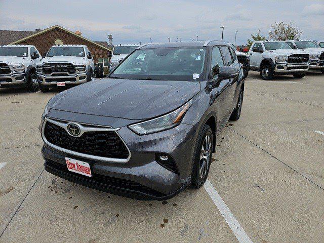 2021 Toyota Highlander XLE 2021 Toyota Highlander XLE