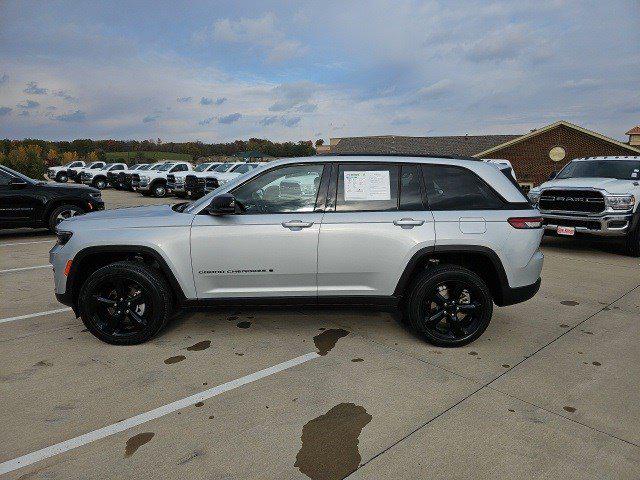 2022 Jeep Grand Cherokee Altitude 4x4