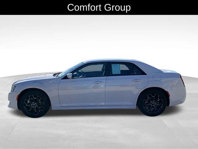 2022 Chrysler 300 Touring L AWD 2022 Chrysler 300 Touring L AWD