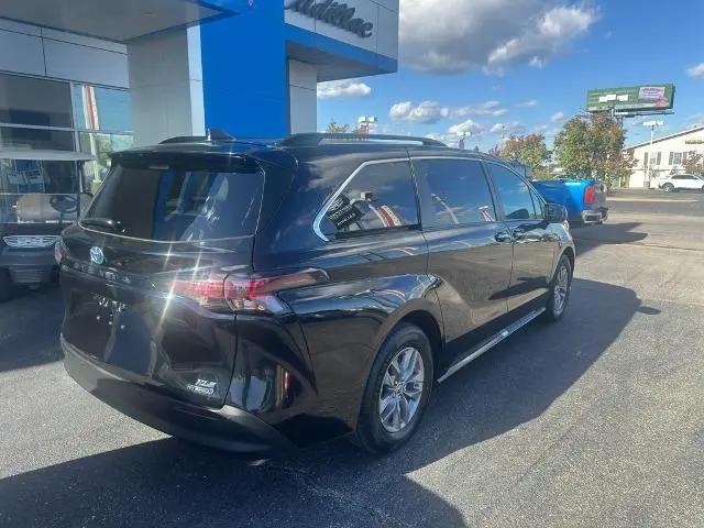 2024 Toyota Sienna XLE