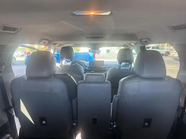 2024 Toyota Sienna XLE