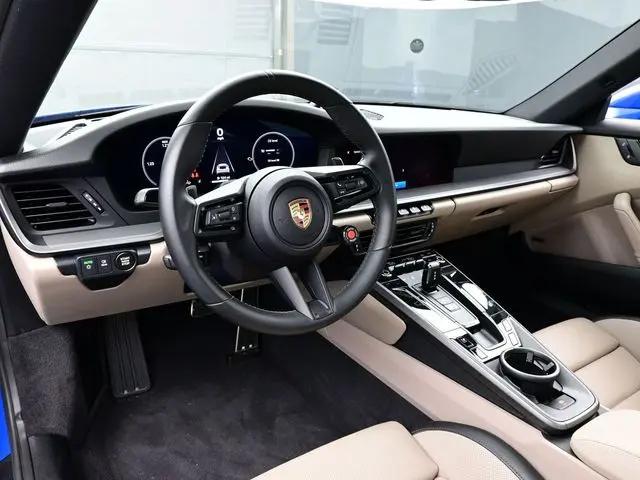 2025 Porsche 911 Carrera