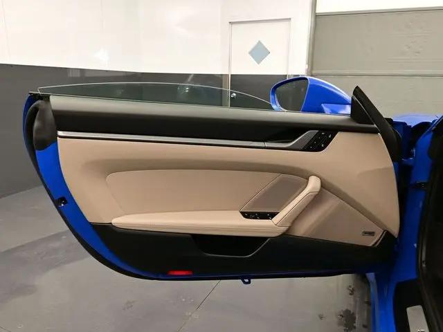 2025 Porsche 911 Carrera