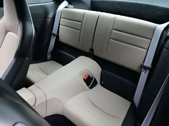 2025 Porsche 911 Carrera