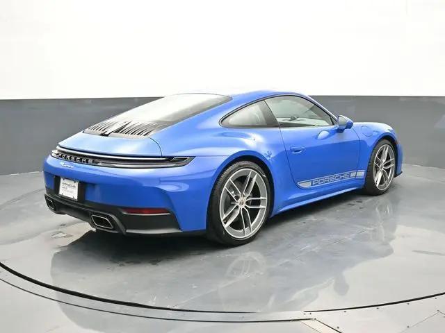 2025 Porsche 911 Carrera