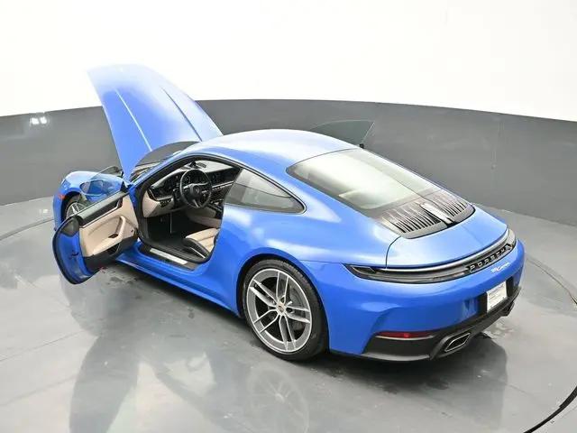 2025 Porsche 911 Carrera