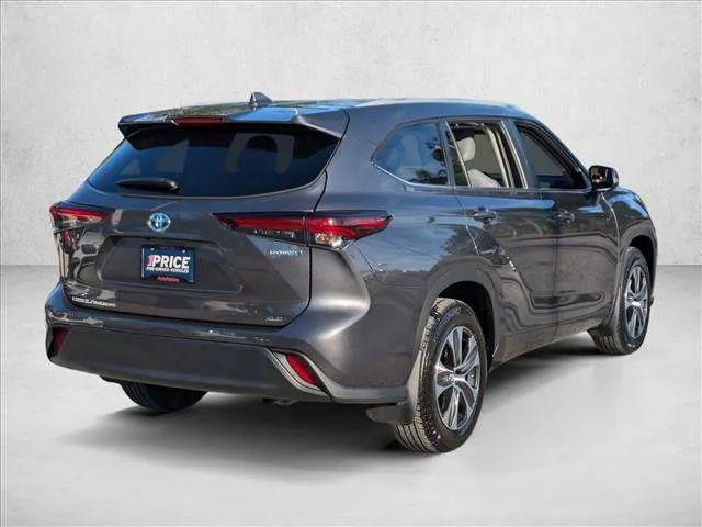 2024 Toyota Highlander Hybrid XLE