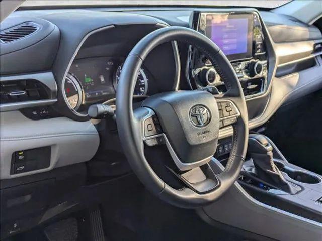 2024 Toyota Highlander Hybrid XLE
