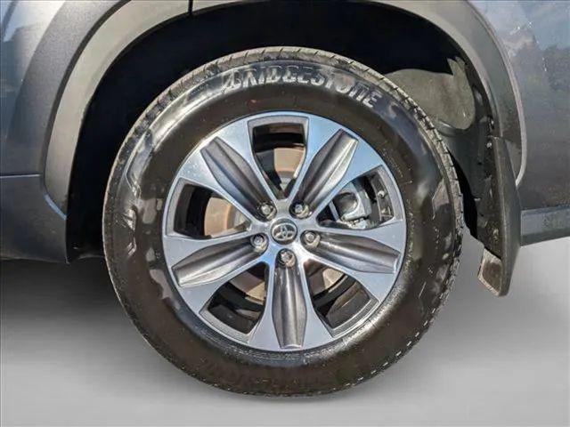 2024 Toyota Highlander Hybrid XLE