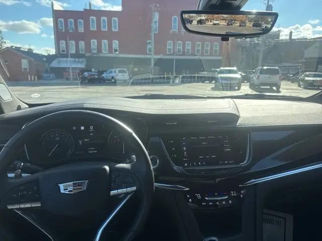 2025 Cadillac XT6 AWD Sport