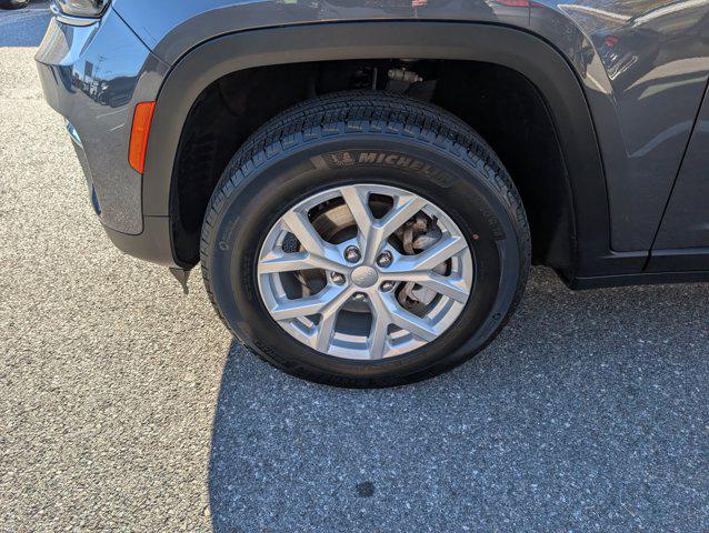 2023 Jeep Grand Cherokee Limited 4x4 2023 Jeep Grand Cherokee Limited 4x4