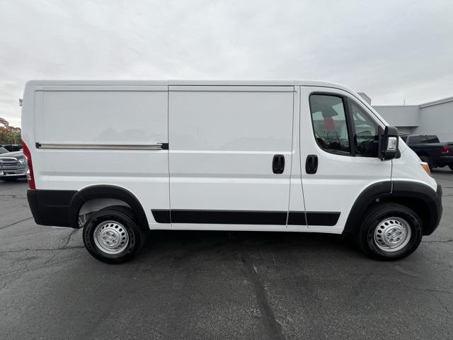 2025 RAM ProMaster 2500 Cargo Van Tradesman Low Roof 136 WB w/Pass Seat 2025 RAM ProMaster 2500 Cargo Van Tradesman Low Roof 136 WB w/Pass Seat