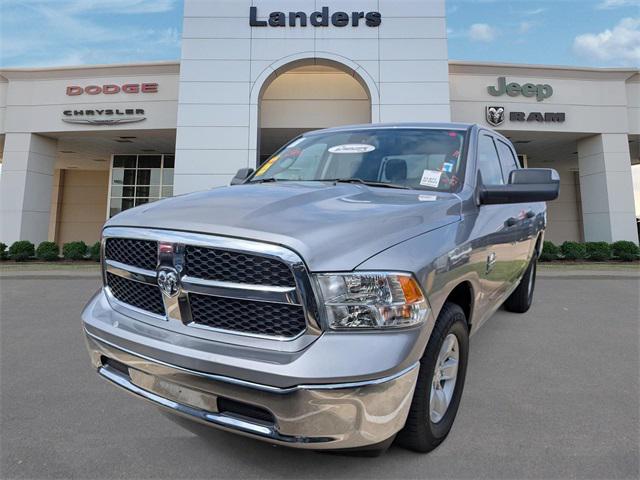 2023 RAM 1500 Classic SLT Crew Cab 4x2 57 Box 2023 RAM 1500 Classic SLT Crew Cab 4x2 57 Box