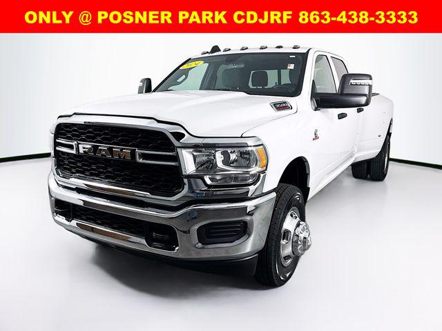 2024 RAM 3500 Tradesman Crew Cab 4x4 8 Box