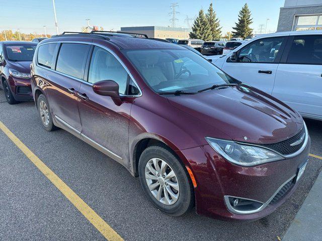 2017 Chrysler Pacifica Touring-L 2017 Chrysler Pacifica Touring-L