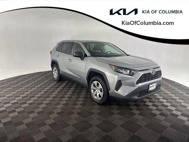 2022 Toyota RAV4 LE 2022 Toyota RAV4 LE