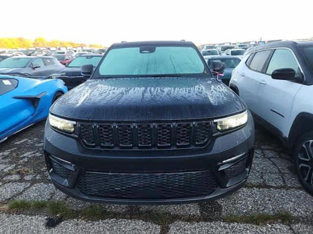 2023 Jeep Grand Cherokee Limited 4x4 2023 Jeep Grand Cherokee Limited 4x4