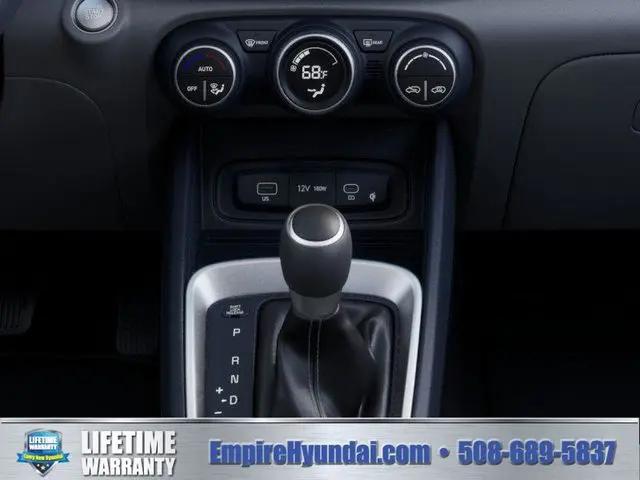 2026 Hyundai Venue SEL w/Two-Tone Roof