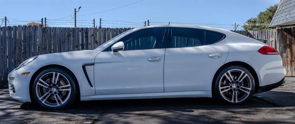 2014 Porsche Panamera Standard