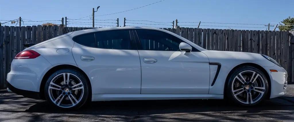 2014 Porsche Panamera Standard