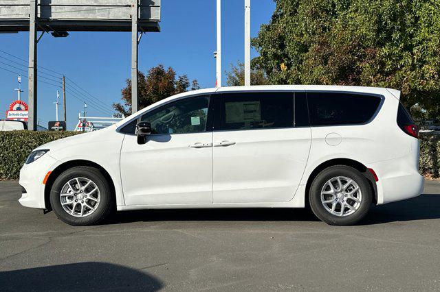 2026 Chrysler Voyager LX