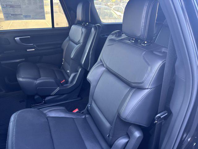 2025 Ford Expedition Platinum MAX