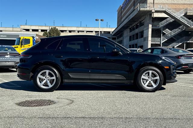 2021 Porsche Macan AWD