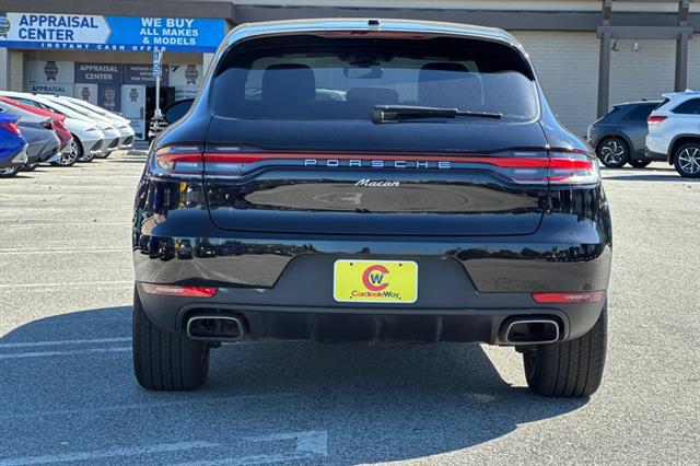 2021 Porsche Macan AWD
