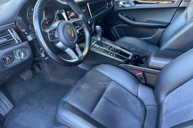 2021 Porsche Macan AWD