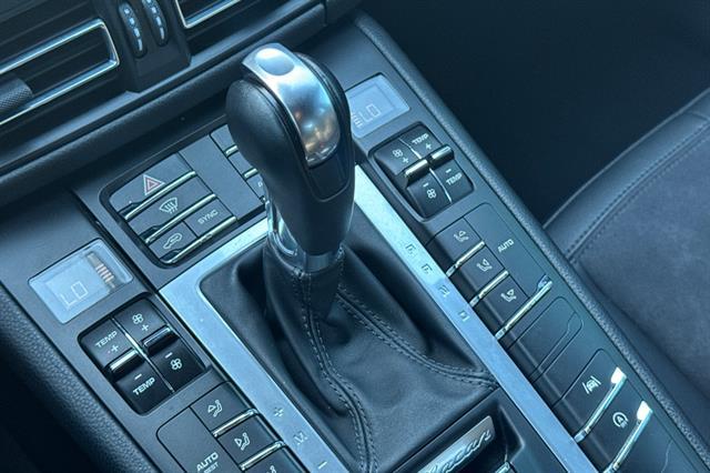 2021 Porsche Macan AWD