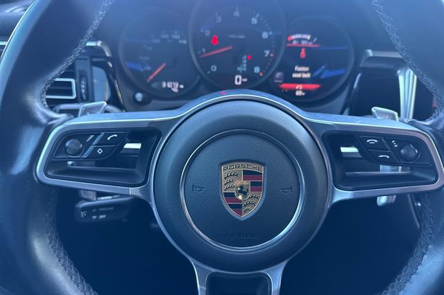 2021 Porsche Macan AWD