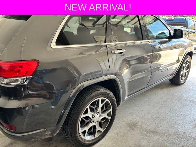 2020 Jeep Grand Cherokee Overland 4X2 2020 Jeep Grand Cherokee Overland 4X2