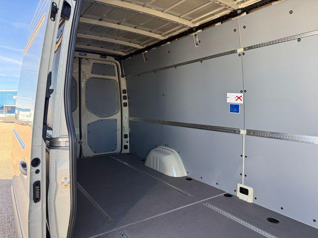 2026 Mercedes-Benz Sprinter Crew Van High Roof 4-Cyl Diesel HO